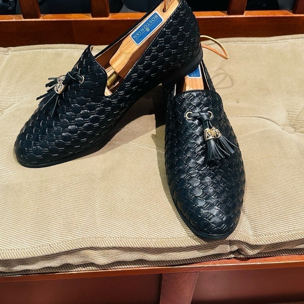 JITAI Black Gold Medal Tassel Loafers.